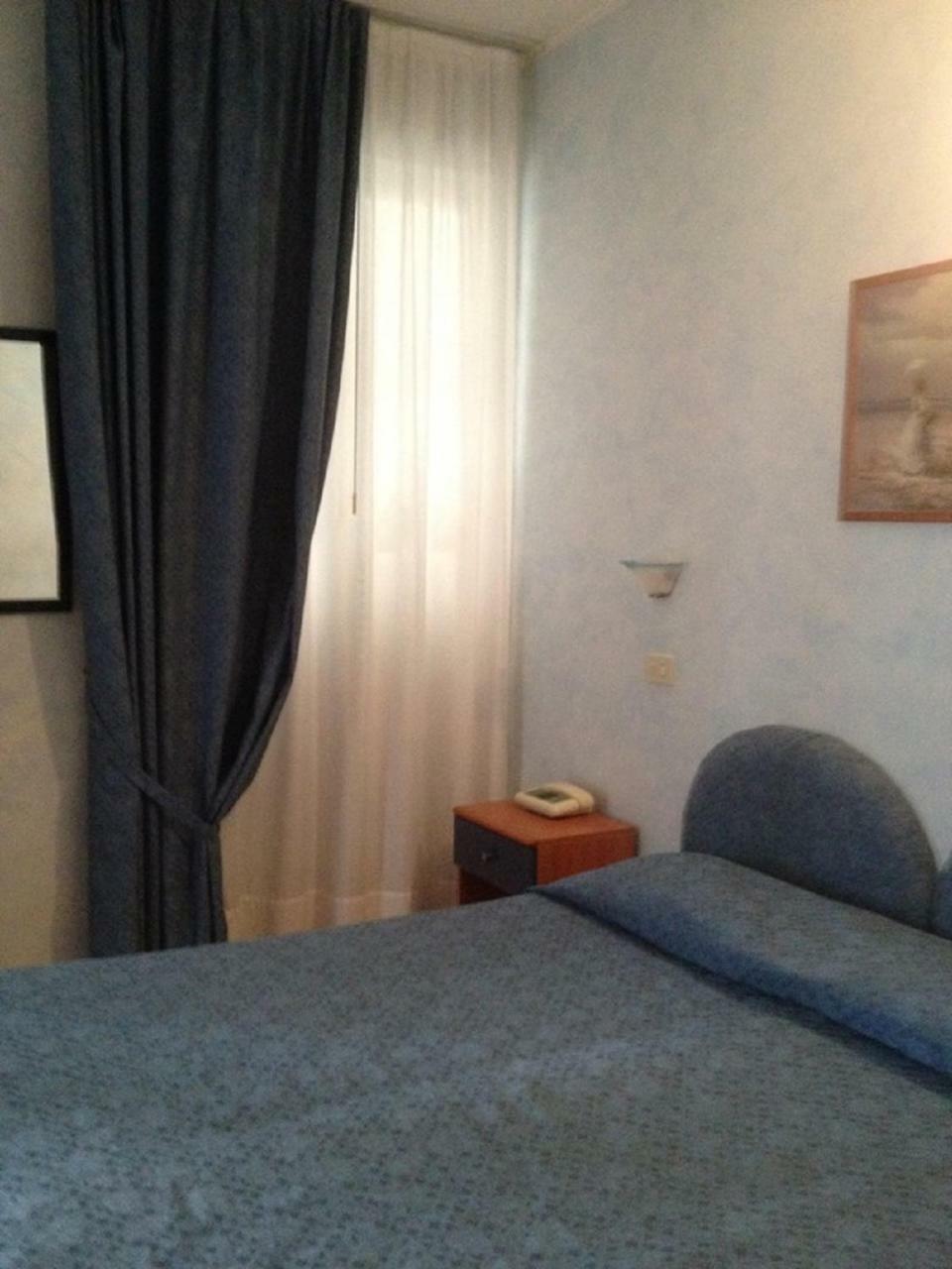 Hotel La Milanese Pietra Ligure Kültér fotó
