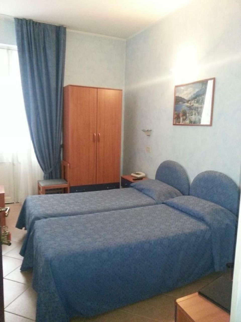 Hotel La Milanese Pietra Ligure Kültér fotó