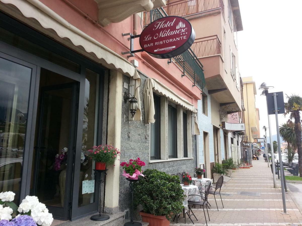 Hotel La Milanese Pietra Ligure Kültér fotó